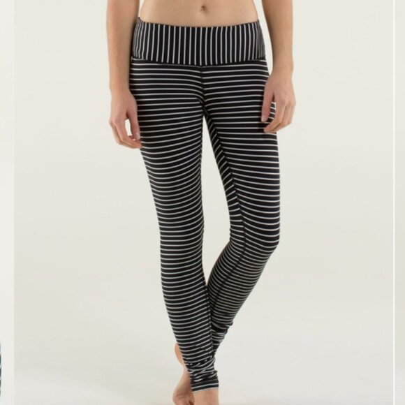 🦄Lululemon Wunder Under Pant Parallel Stripe Black White / Black - Picture 2 of 10